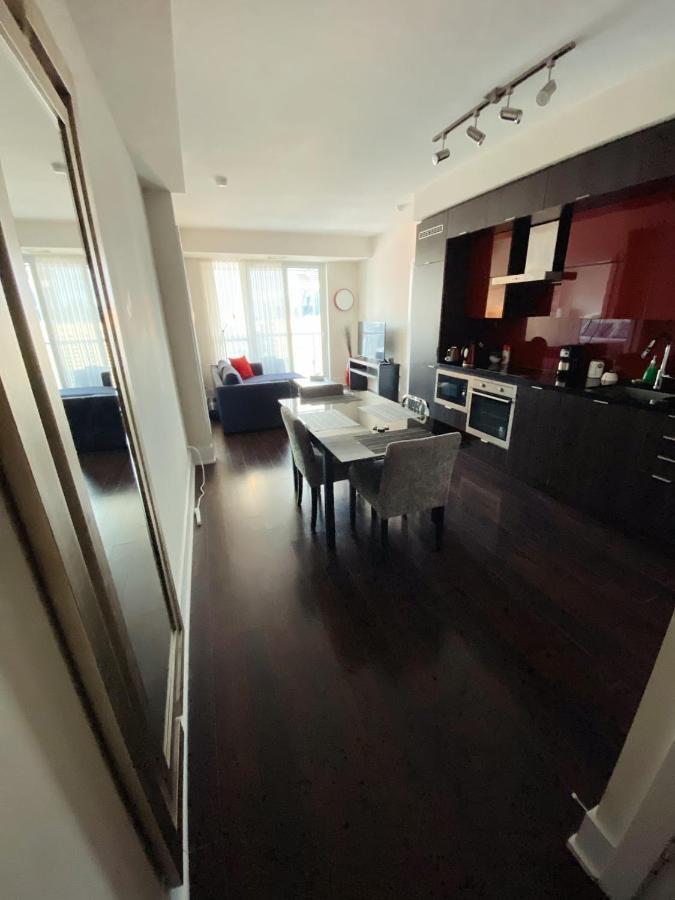 Luxury Condo On Cn Tower Toronto Zewnętrze zdjęcie