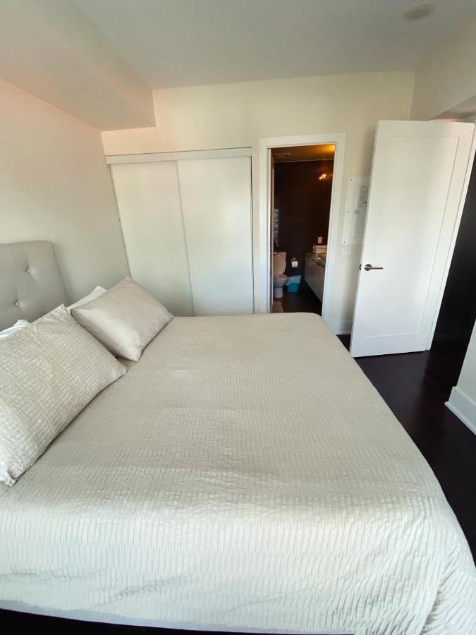 Luxury Condo On Cn Tower Toronto Zewnętrze zdjęcie